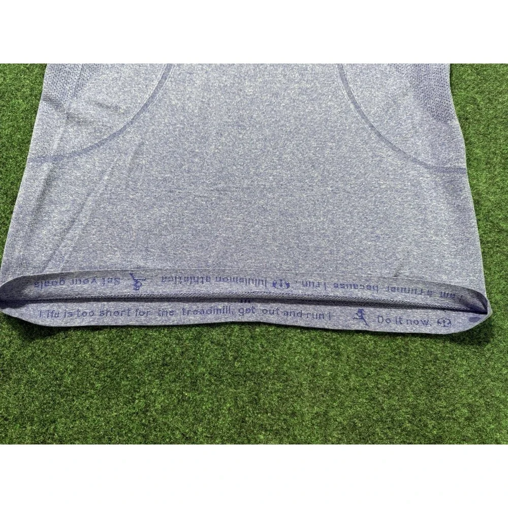 Lululemon Swiftly Tech‎ Tee Shirt Women 8? Purple Crew Neck Short Sleeve